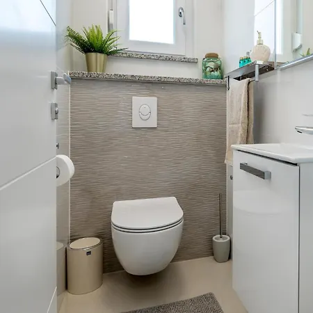 3 Bedroom Cozy In Jadrija