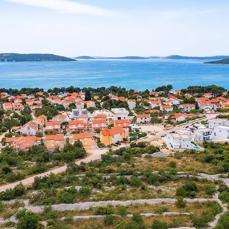 3 Bedroom Cozy In Feriehus *