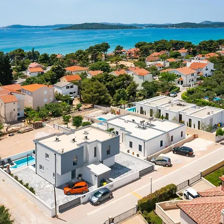 3 Bedroom Cozy In Holiday home